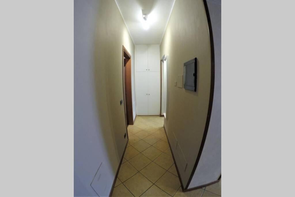 Casa Di Mirco - Ampio E Moderno Bilocale Apartment Castenedolo Ngoại thất bức ảnh