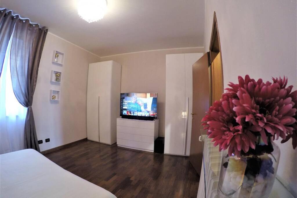 Casa Di Mirco - Ampio E Moderno Bilocale Apartment Castenedolo Ngoại thất bức ảnh